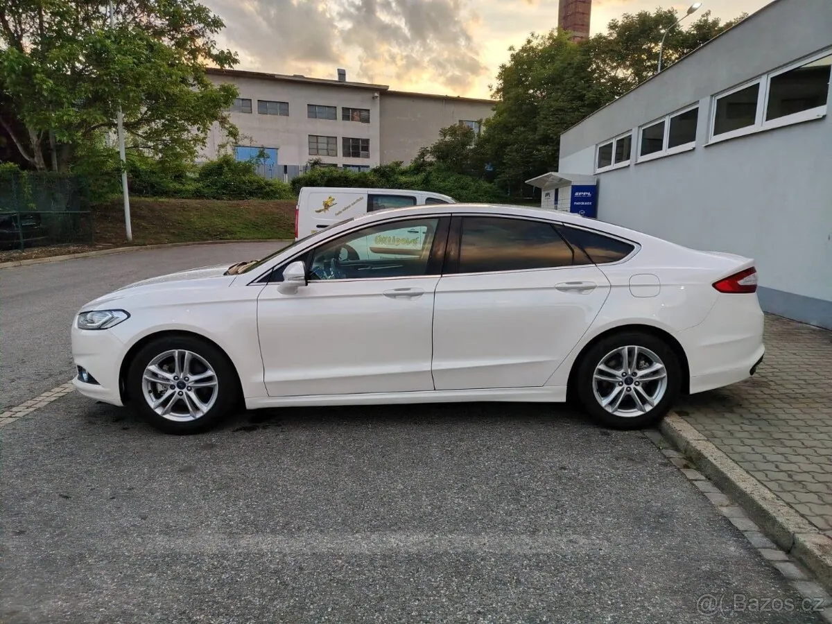 Ford Mondeo 2015 photo 2
