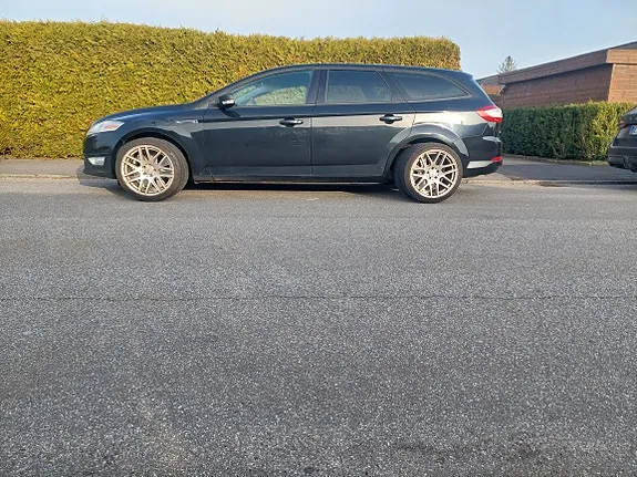 Ford Mondeo 2011 photo 4