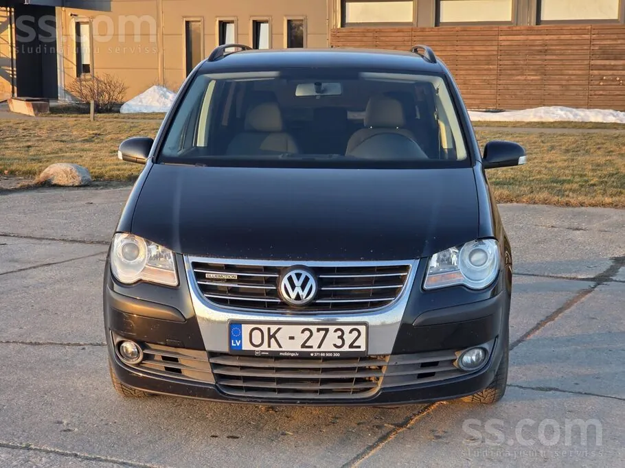 Volkswagen Touran 2009 photo 4