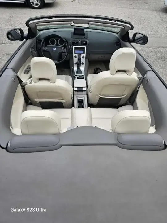 Volvo C70 2010 photo 2