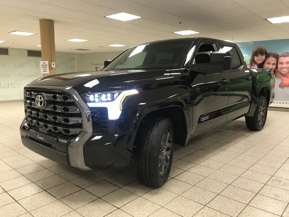 Toyota Tundra 2026 photo 3