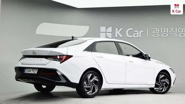 Hyundai Avante 2025 photo 4