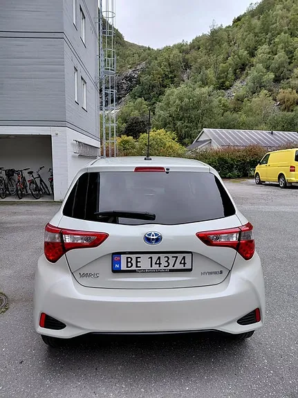 Toyota Yaris 2017 photo 5