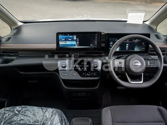 Nissan Serena 2025 photo 5