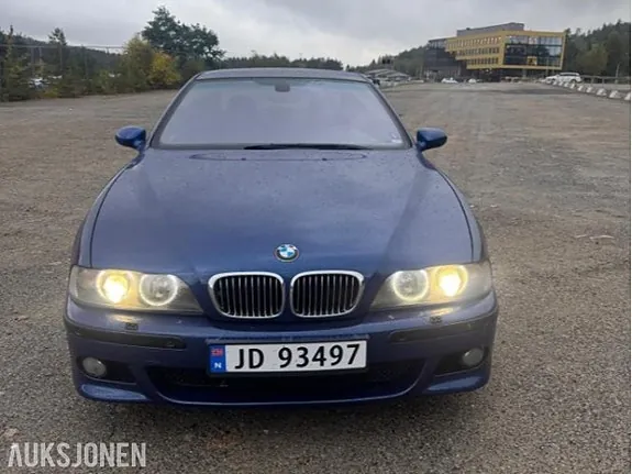 BMW M5 2002 photo 3