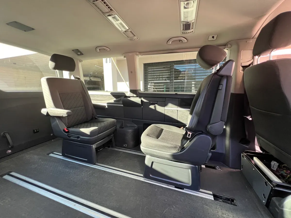 Volkswagen T5 2011 photo 3