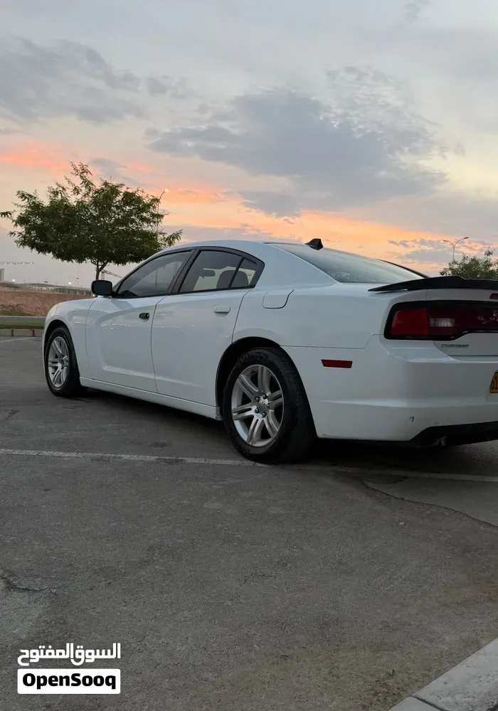 Dodge Charger 2011 photo 2