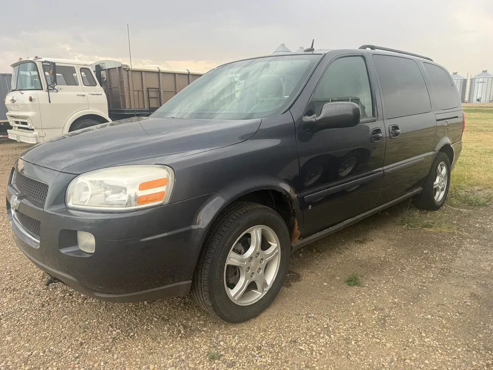 Chevrolet Uplander 2011 photo 4