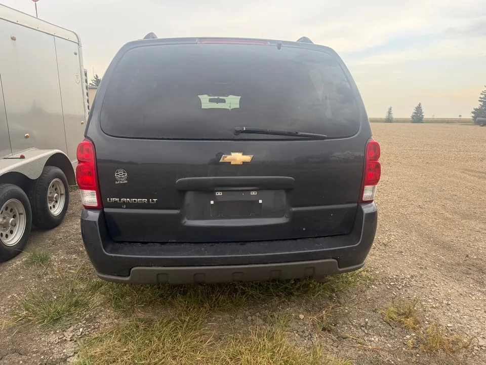 Chevrolet Uplander 2011 photo 3