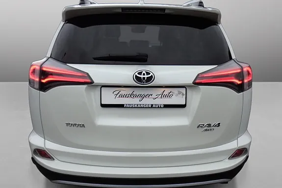 Toyota Rav4 2016 photo 4