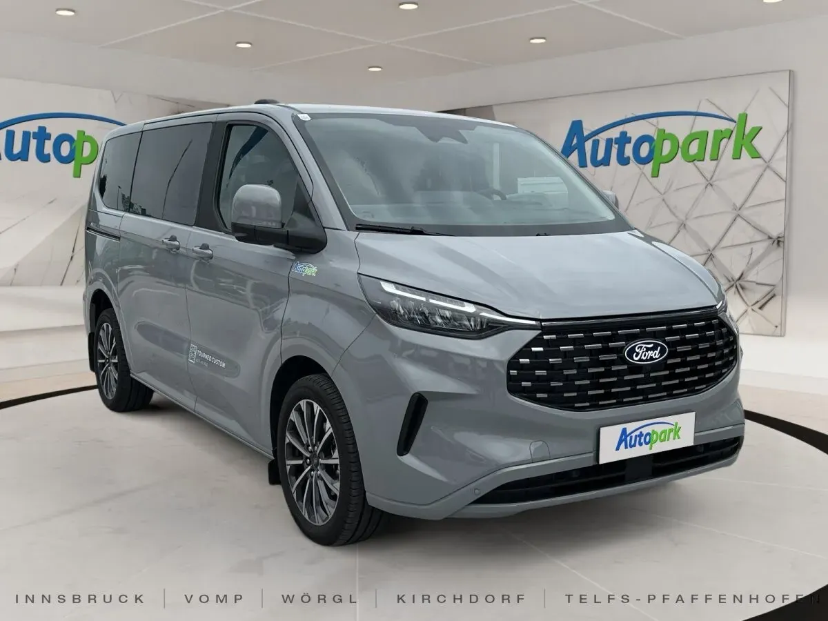 Ford Tourneo Custom Titanium X 2026 photo 3