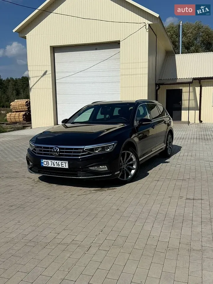 Volkswagen Passat 2022 photo 2