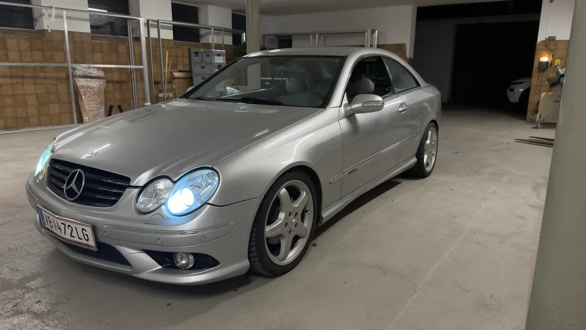 Mercedes-Benz Clk-Class 2003 photo 2