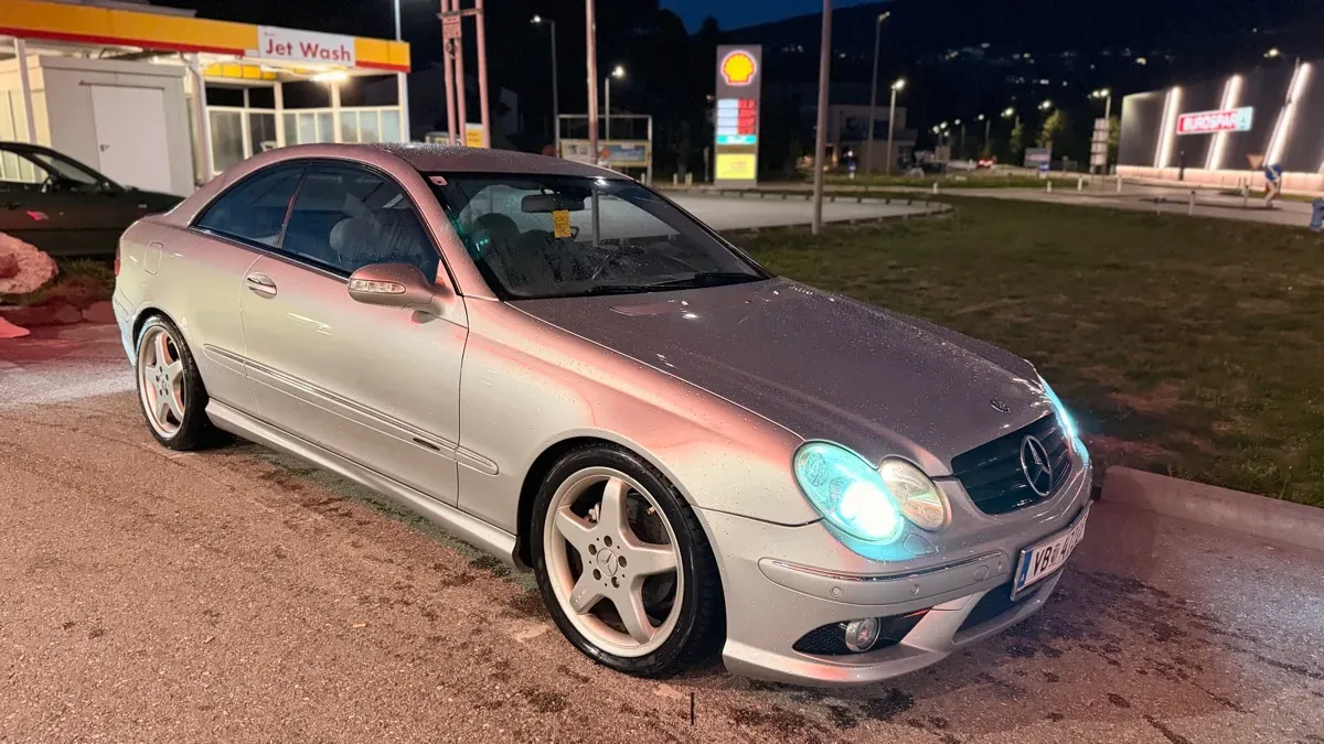 Mercedes-Benz Clk-Class 2003 photo 3