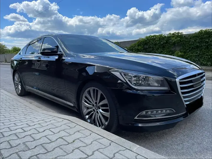 Hyundai Genesis 2014 photo 2
