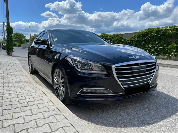 Hyundai Genesis
