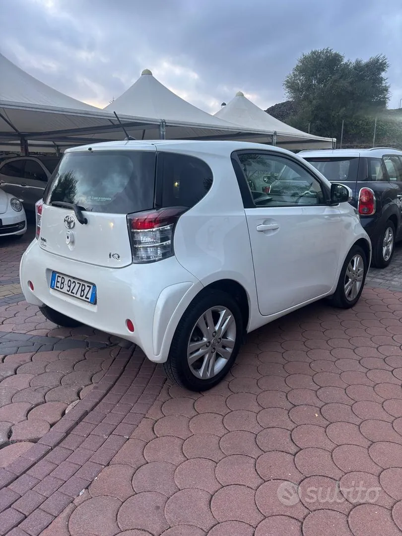 Toyota Iq 2010 photo 4