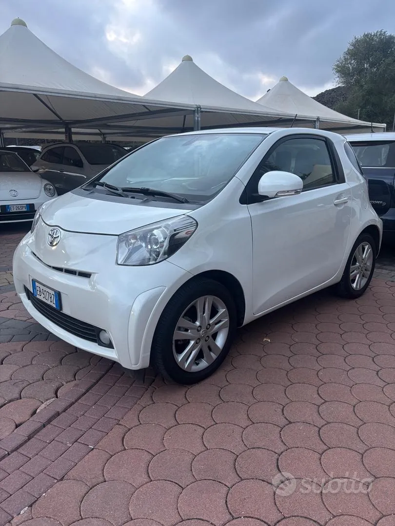 Toyota Iq 2010 photo 2