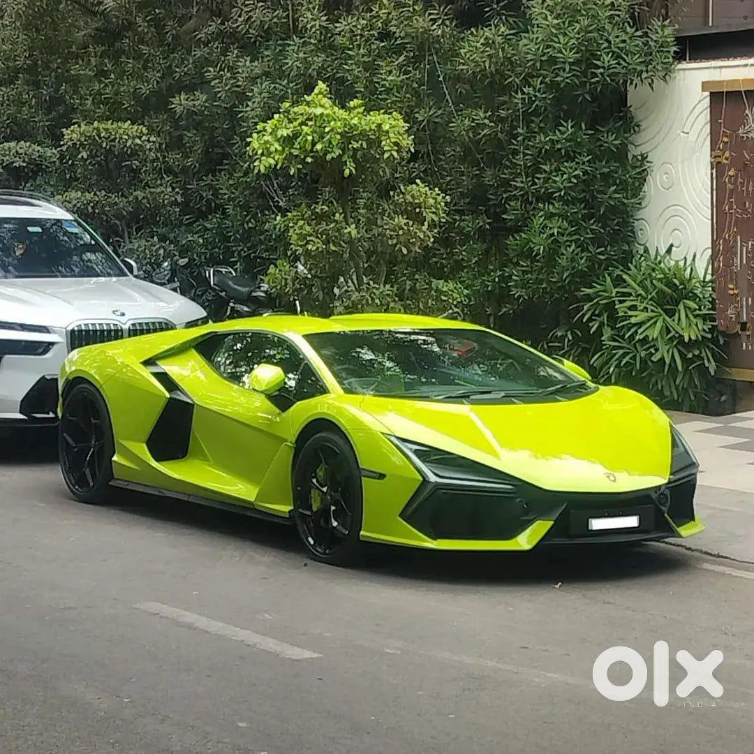 Lamborghini Revuelto