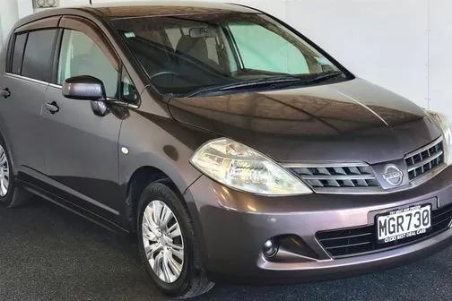 Nissan Tiida
