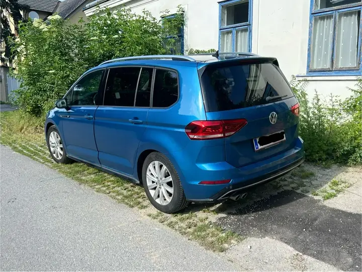 Volkswagen Touran 2017 photo 3