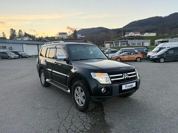 Mitsubishi Pajero 2009 photo 3