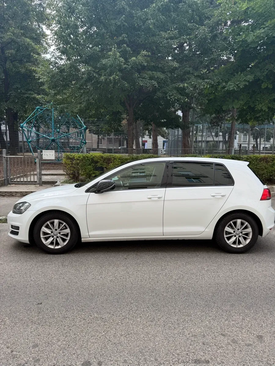 Volkswagen Golf 2012 photo 3