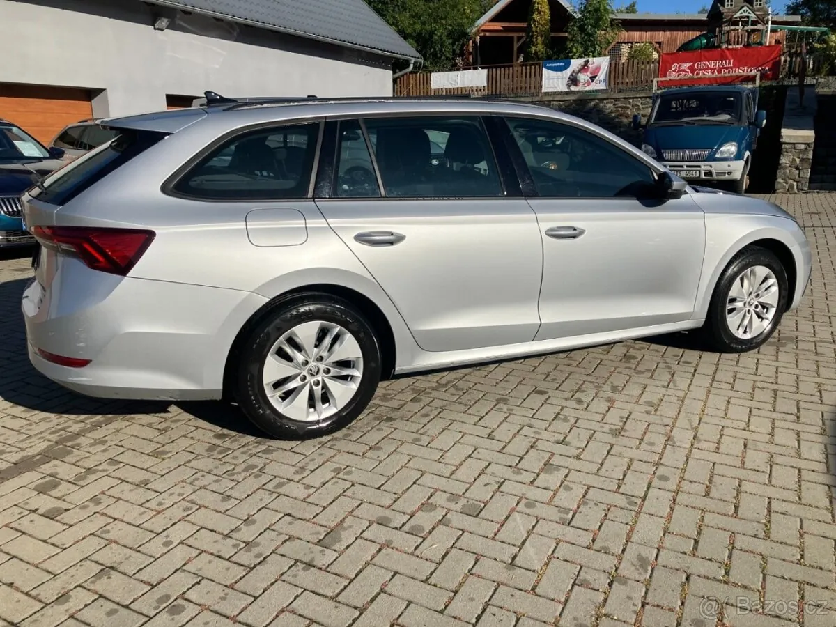 Skoda Octavia 2023 photo 3