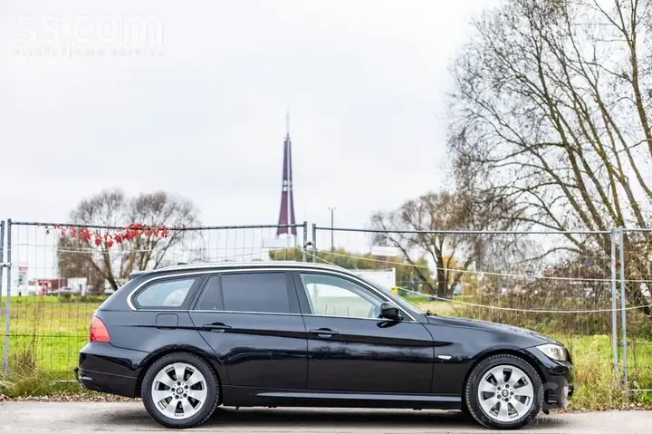 BMW 318D 2010 photo 5