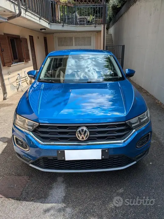 Volkswagen T-Roc 2019 photo 2