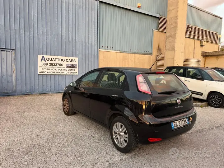 Fiat Grande Punto 2013 photo 4