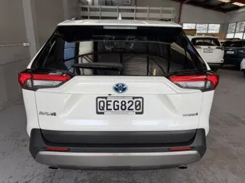 Toyota Rav4 2023 photo 5