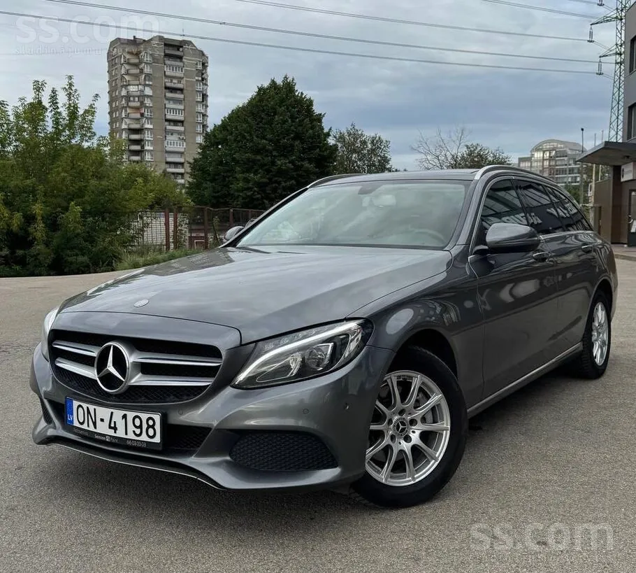 Mercedes-Benz C200 2017 photo 4