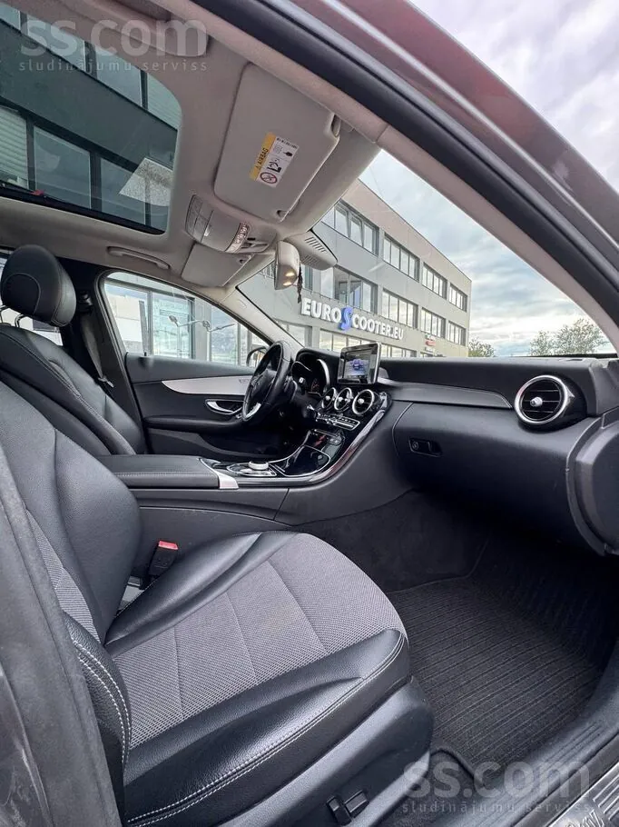 Mercedes-Benz C200 2017 photo 3