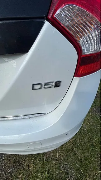 Volvo V60 2016 photo 2