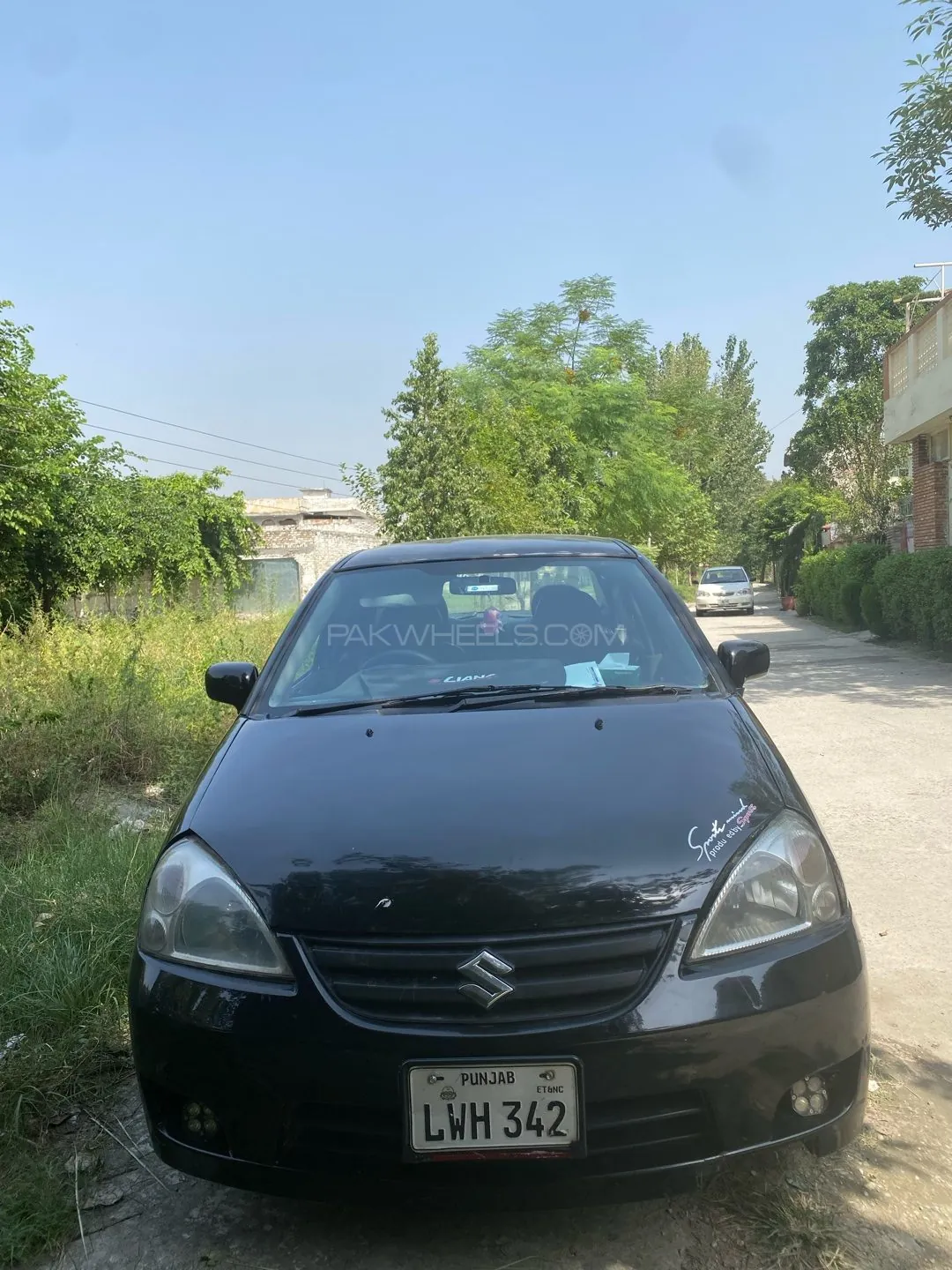 Suzuki Liana