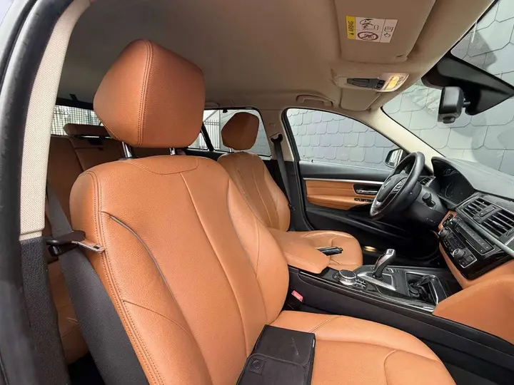 BMW 318I Touring 2018 photo 5