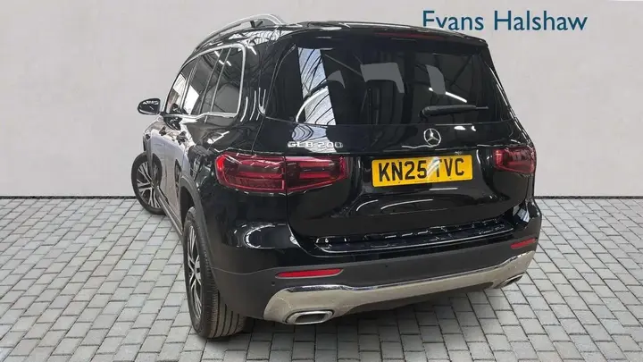 Mercedes-Benz Glb 2025 photo 2