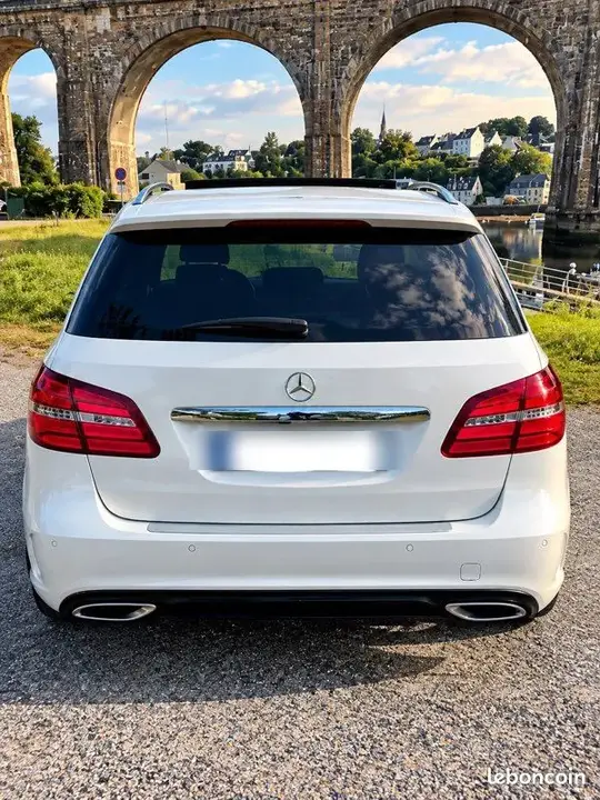Mercedes-Benz B-Class 2015 photo 2