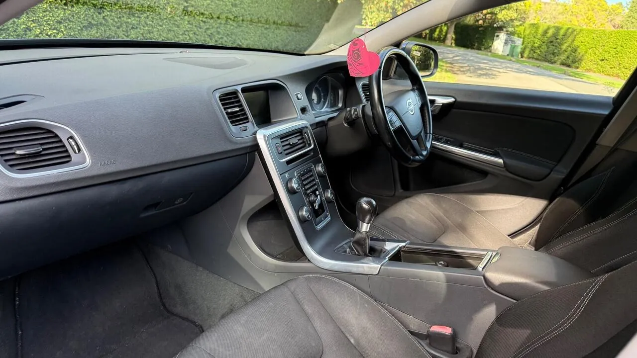 Volvo V60 2013 photo 4