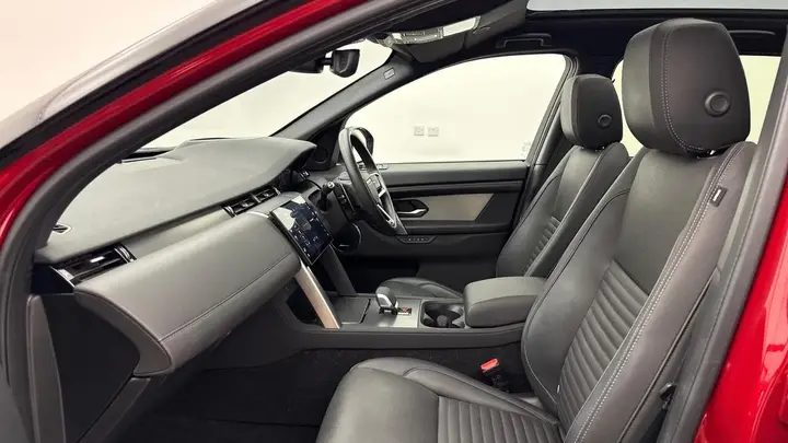 Land Rover Discovery Sport 2025 photo 3