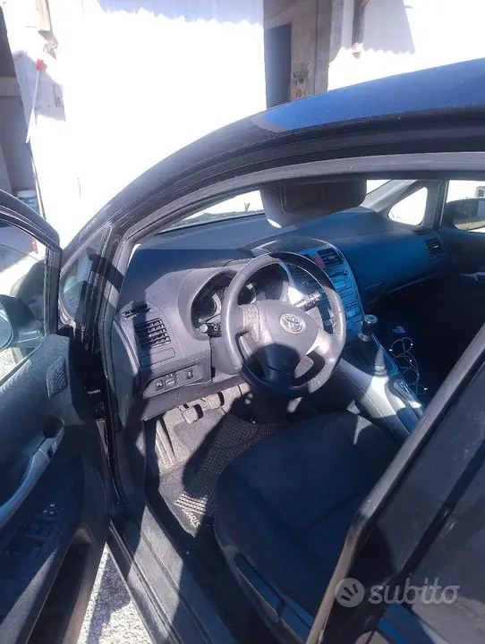 Toyota Auris 2009 photo 5