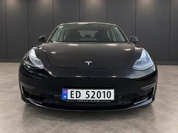 Tesla Model 3 2022 photo 2