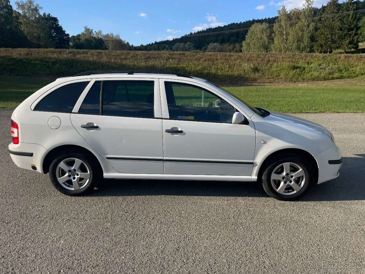 Skoda Fabia 2006 photo 4