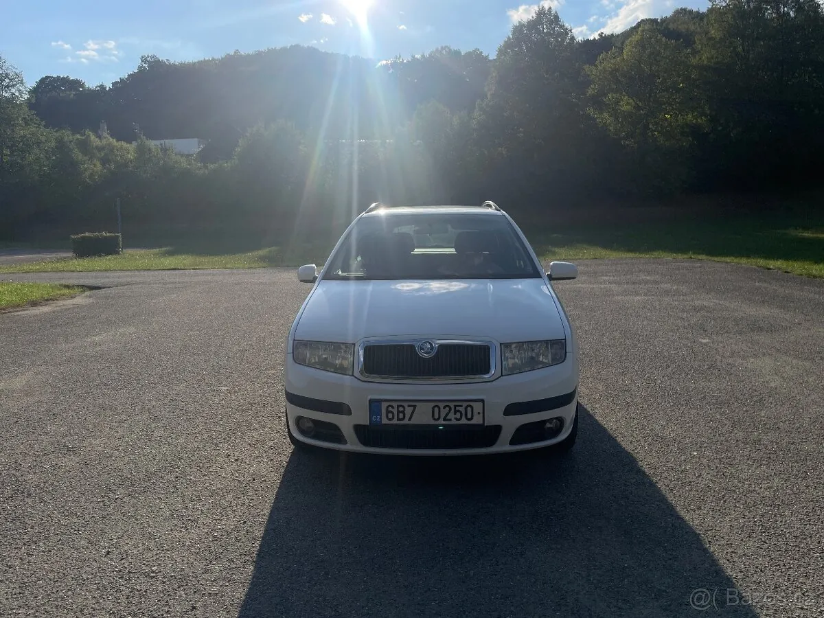 Skoda Fabia 2006 photo 2