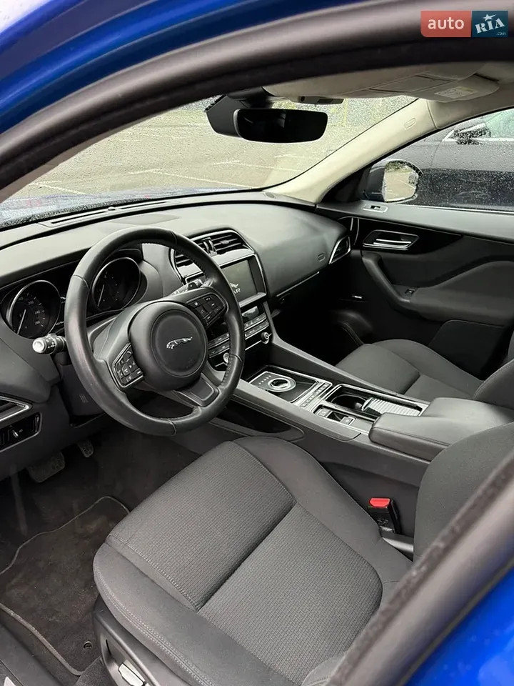 Jaguar F-Pace 2020 photo 4