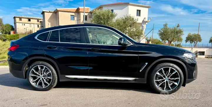 BMW X4 2022 photo 4