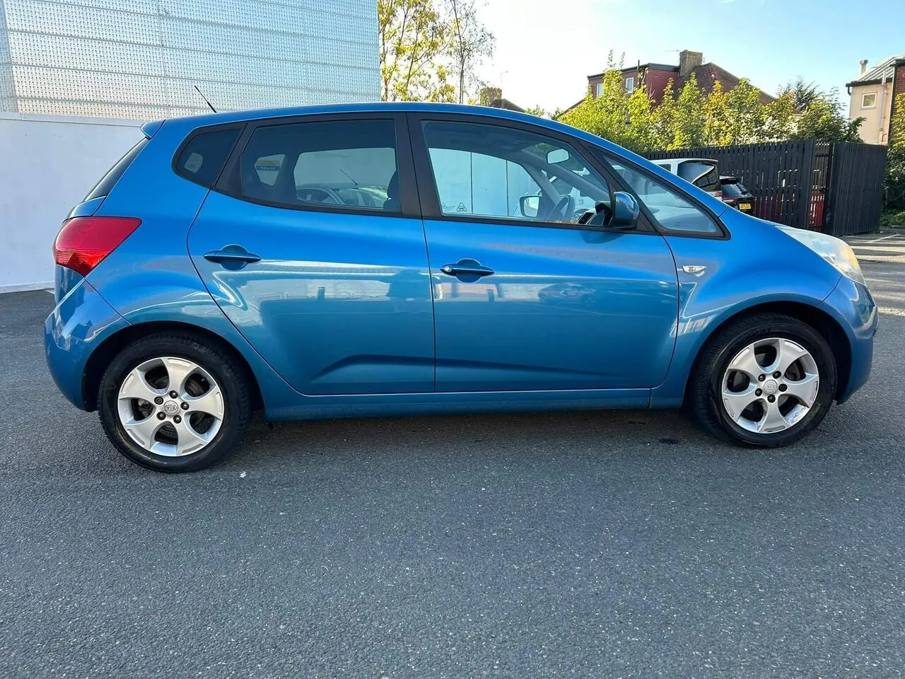 Kia Venga 2011 photo 5