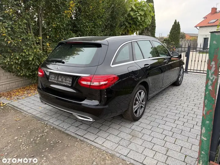 Mercedes-Benz C-Class 2019 photo 2