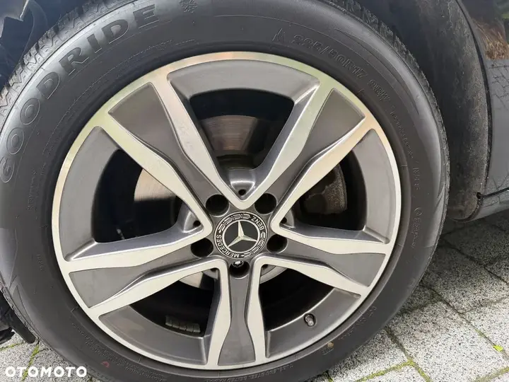 Mercedes-Benz C-Class 2019 photo 4